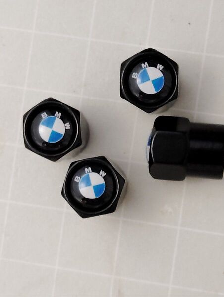 黒角 BMW ホイール エアバルブキャップ E46 E90 E91 E92 E93 F30 F31 F34 F07 F10 F11