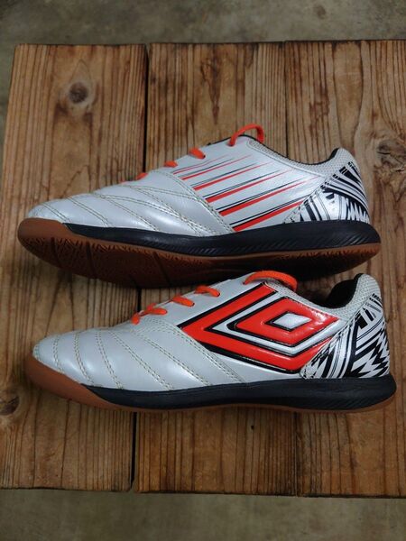 UMBRO(アンブロ)室内用サッカーシューズ/フットサルシューズ 22.0