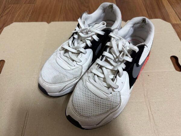 NIKE スニーカー 23.5cm