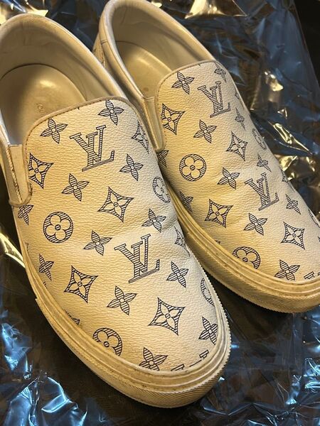 LOUIS VUITTON ルイヴィトン スリッポン モノグラム 28