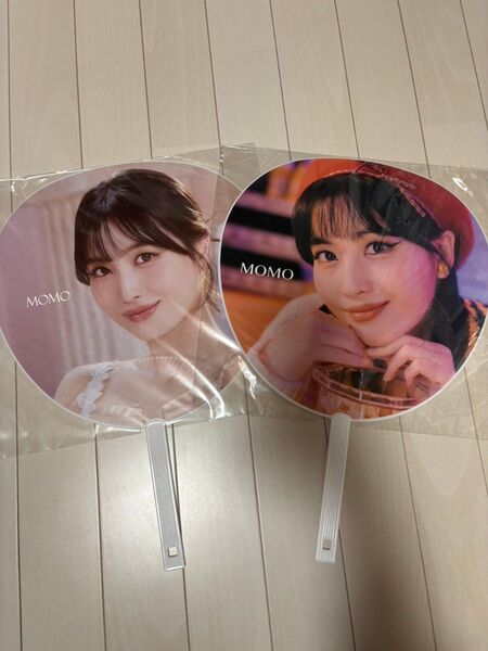 TWICE モモ うちわ2枚セット READY TO BE KuraKura