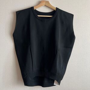 ユアーズur's クルーネッククロップドタックニット