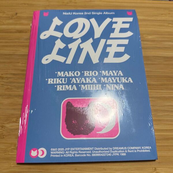【輸入盤】 LOVE LINE (Photobook Ver.) NiziU 新品未開封