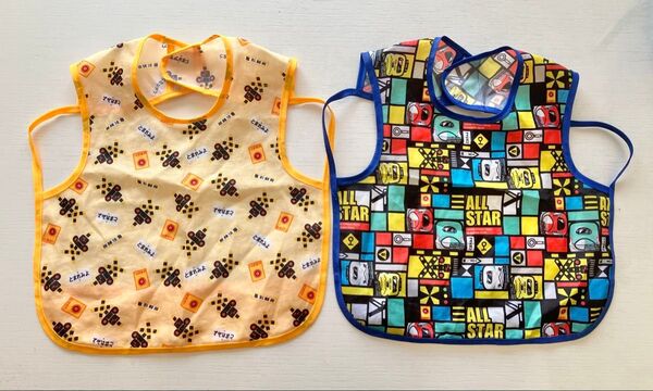 てつどうお食事エプロン 踏切柄 ブロック柄 2枚セット