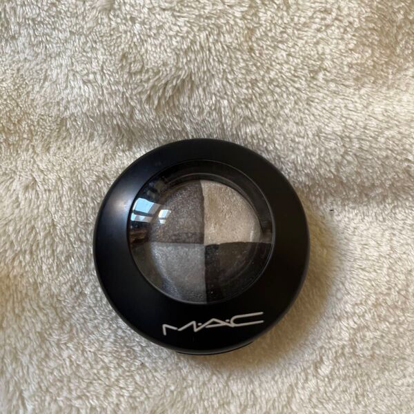 MAC ミネラライズ アイシャドウ フォグアンドミスト
