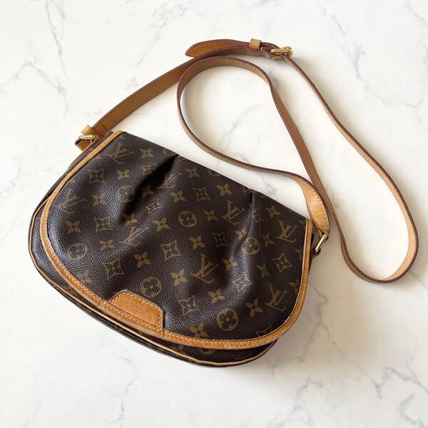 LOUIS VUITTON ルイヴィトン モノグラム メニルモンタンPM ショルダーバッグ PVC レザー M40474
