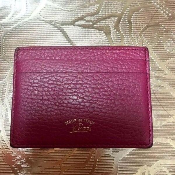 GUCCI グッチ レザーパスケース 定期入れ カードケース ピンク