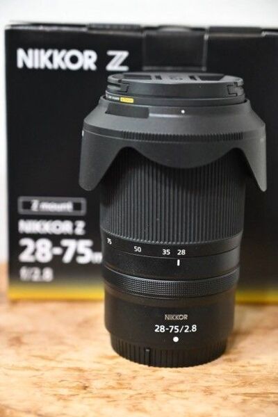 NIKKOR Z 28-75mm f/2.8 標準ズームレンズ中古 フィルター メーカー保証可 4月購入