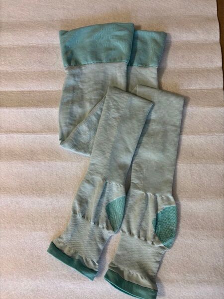 スリムウオークロングWパワークールS-M一度使用しました。サイズが合わず出品します。