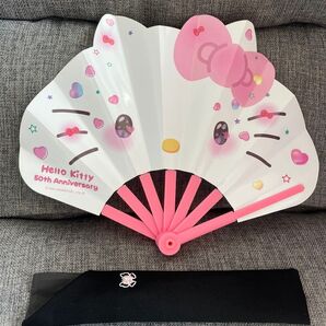 美品 ハローキティ 50周年 プラ 扇子 うちわ オマケ ケース