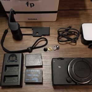 SIGMA fp ボディ フルサイズミラーレス一眼カメラ