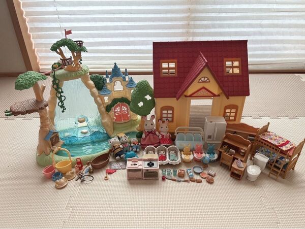 シルバニアファミリー 人形 小物 家具 赤い屋根の大きなお家 お家 滝
