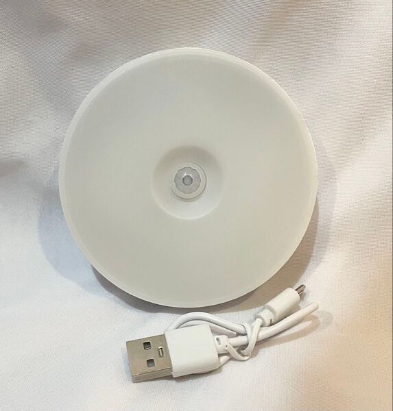 USB充電LEDセンサーライト マグネットタイプ ホワイト クローゼット 階段 夜間センサー 足元センサー