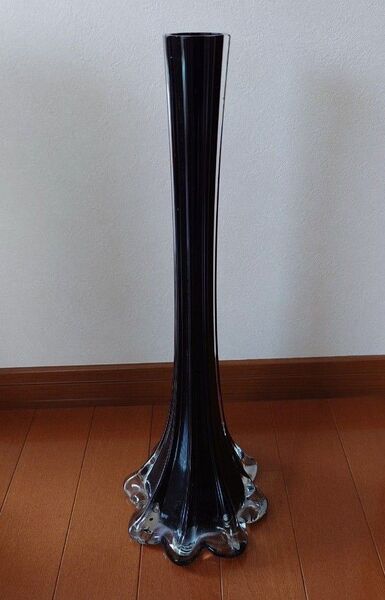 黒いガラス花瓶 フラワーベース 昭和レトロ アンティーク
