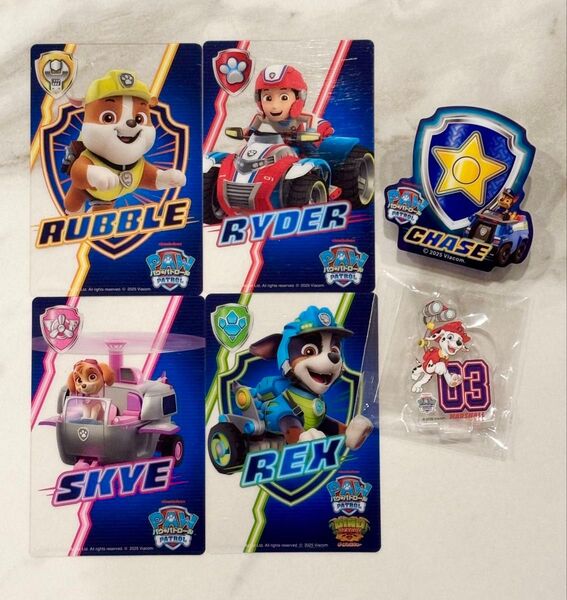 パウパトロール イベント限定景品 カード4枚 アクリルスタンド クリップバッジ 計6点セット