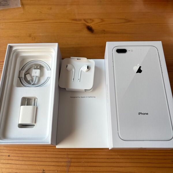 iPhone8Plus 箱・イヤフォン・ACアダプター・ケーブルセット