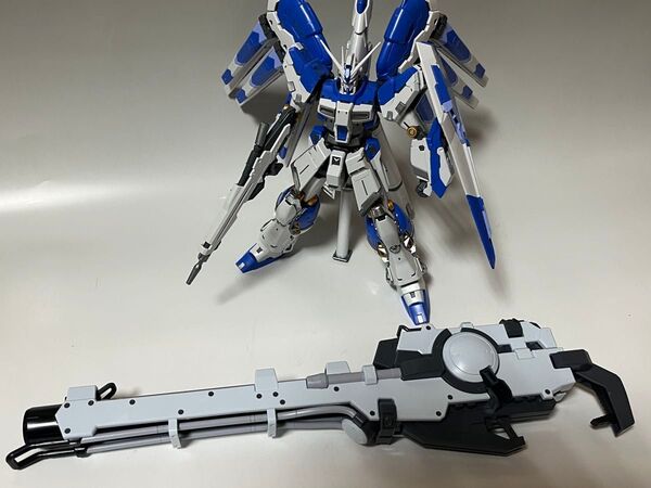 RG Hi-νガンダム とハイパーメガバズーカ・ランチャー組立済完成品
