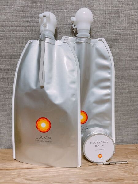 美品!【未使用新品!】ホットヨガLAVA 水素水バッグ2つ、エッセンシャルバーム セット