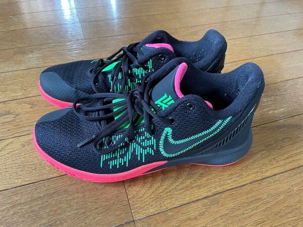 NIKE カイリー フラットラップ2EP 24.5cm