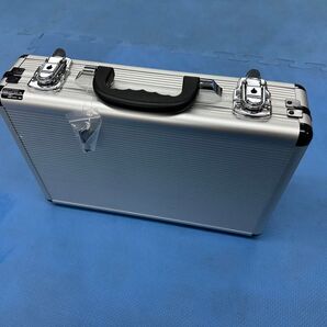アルミアタッシュケース(鍵付き)小傷画像あり