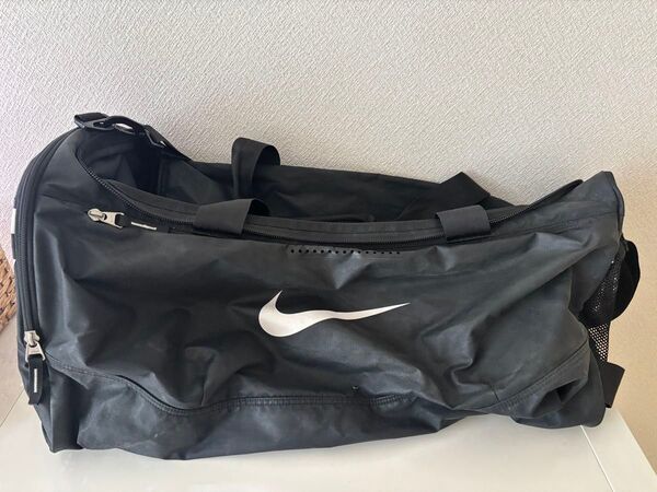 NIKE ボストンバッグ ブラック スポーツバッグ ドラムバッグ
