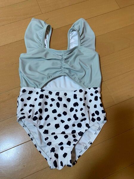 しまむら 水着 ダルメシアン柄 フリル 100センチ 女性水着ワンピース