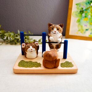 木彫り猫 253 ハンドメイド 置物 鉄棒