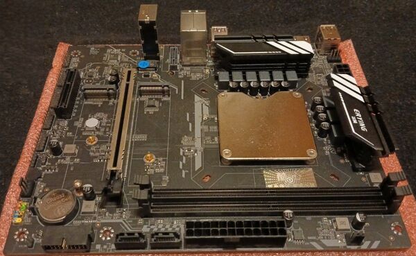 MoDTマザーボードq1j0(≒13700H)/DDR5 32GB(Hynix A-Die)/WiFi7 BT5.4 セット