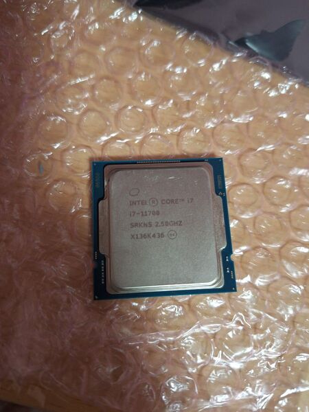 Intel Core i7 11700 早い者勝ち! ベンチマークで遊んで不要になったので出品です。