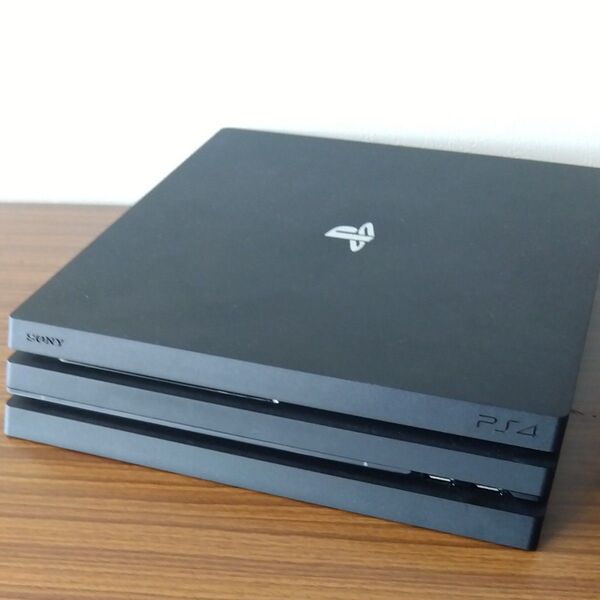 PS4 Pro 本体のみ