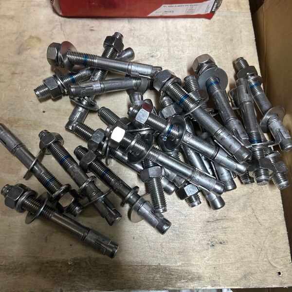 HILTI ステンレス製 ウェッジ式アンカー m16×24本長さ130mm