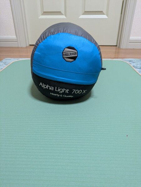 ISUKA Alpha Light 700X シュラフ