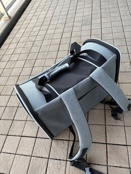 ペットキャリーバッグ リュック型 グレー