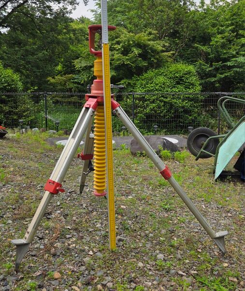 アルミ三脚 エレベーター 平面 測量機器用三脚