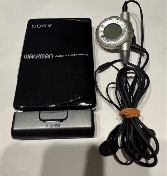 【美品】希少 SONY WALKMAN WM-EX9人気レアカラーソニーカセットウォークマン イヤホン