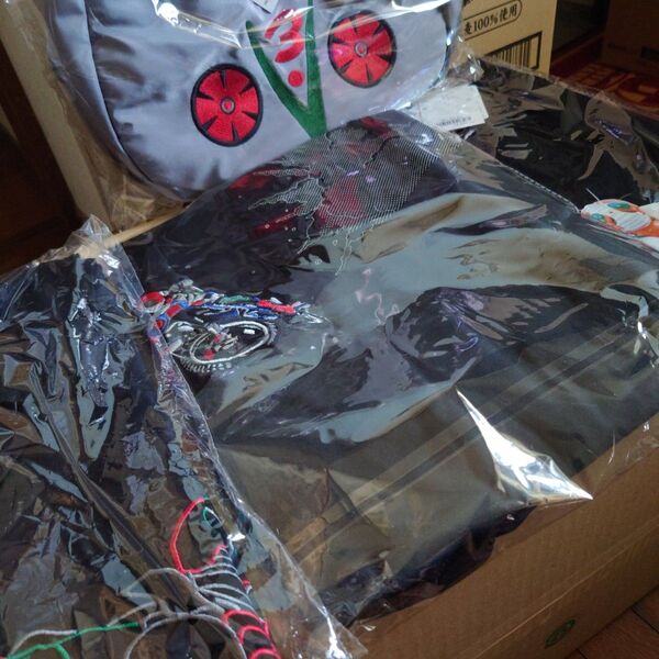 仮面ライダーV3Tシャツ.バッグ、グラニフ