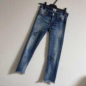 Ungrid アングリッド クラッシュフレイドヘムストスリ デニムパンツ