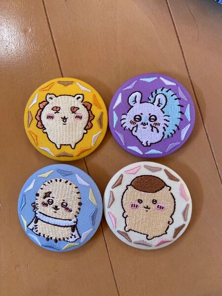 ちいかわ 刺繍缶バッジ