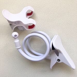 スマホスタンド フレキシブルアームスタンド ホワイト くねくねスタンド クリップ式 未使用 スマホアクセサリー 便利グッズ