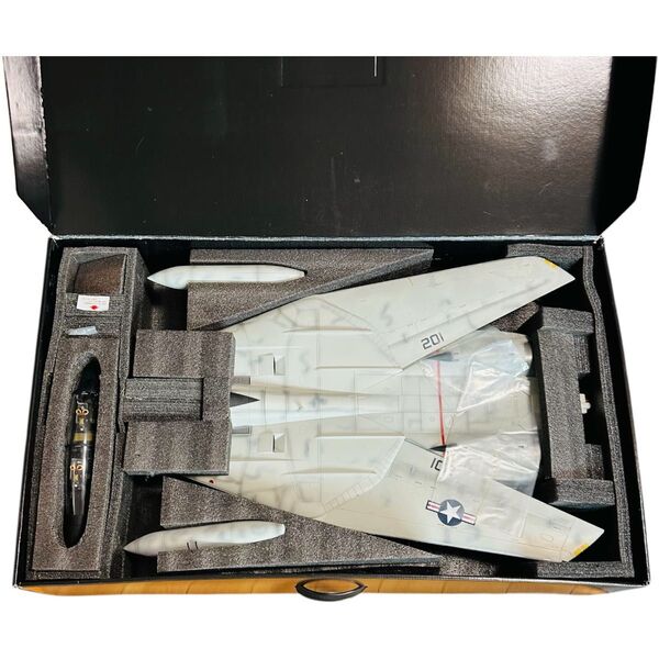 【新品保管品】1/18 F-14A トムキャット VF84 ジョリーロジャース