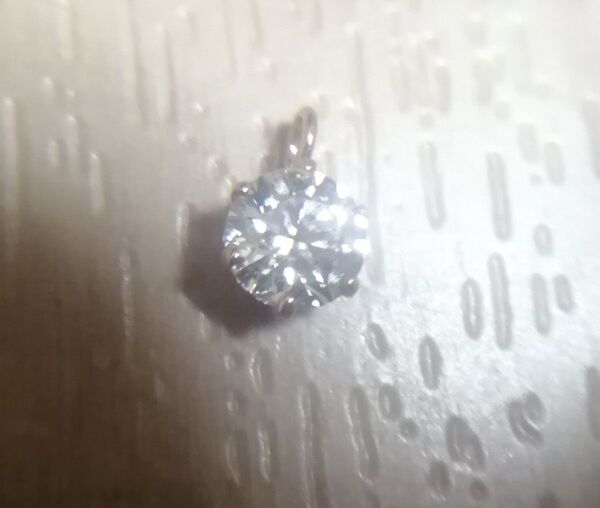【値下不可】ダイヤ 0.3ct k18 ペンダントトップ