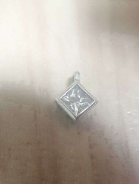 【値下不可】250565ダイヤ 0.2ct k18wg 約0.4g ペンダントトップ