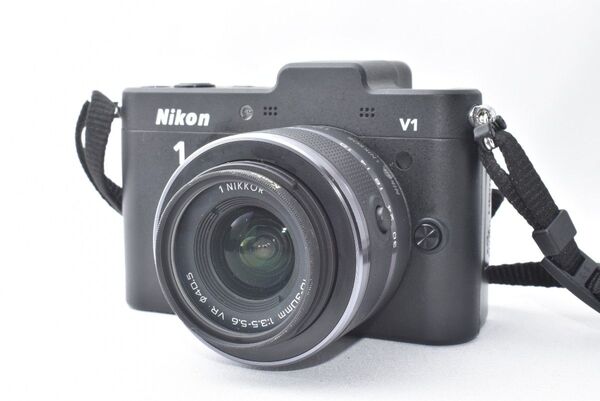 【美品】Nikon 1 V1 ブラック 10-30mmレンズキット