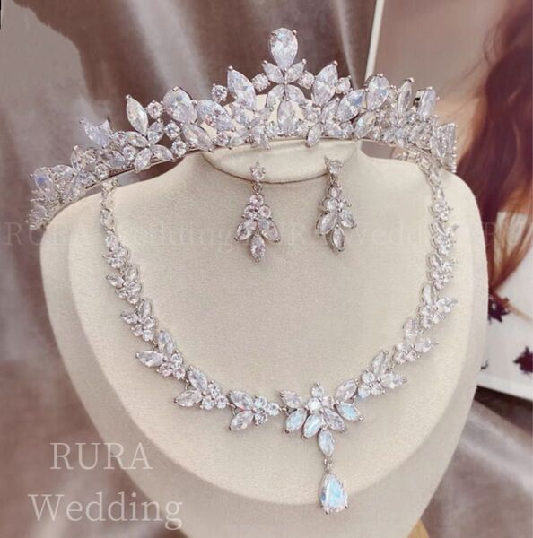 ティアラ・ネックレス・イヤリングorピアス 最高品質3点セット キュービックジルコニア 結婚式 ブライダル ウェディング 新品