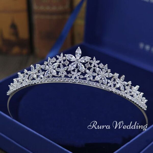 ティアラ 最高品質 キュービックジニコニア 髪飾り ヘアアクセサリー ヘッドドレス 結婚式 ブライダル ウェディング 花 前撮り