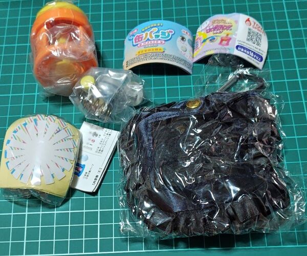 オレンジ 本当に作れる!ミニミニ缶バッジメーカーマスコット ブラック 本当に使える!ミニチュア推しごとバッグマスコット