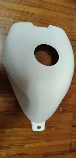 CBR250RR mc22 タンクカバー タイガBPFX-9225R(タンクは含みませんので注意、タンクすべてが覆われてません)