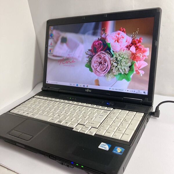 FUJITSU 15.6インチ LIFEBOOK 初期設定ずみ DVD搭載 ノートパソコン