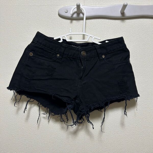 INGNI デニムショートパンツ ショートパンツ デニム ブラック ダメージ加工 Mサイズ