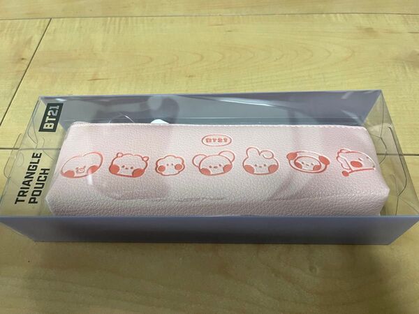 BT21×LINE FRIEND★TRIANGLE POUCH(ポーチ)